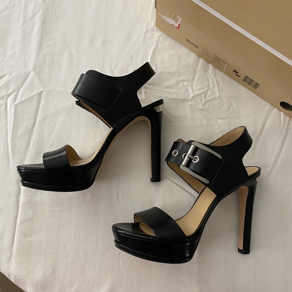 Micheal Kors platform heels